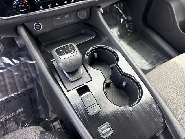 2023 Nissan Rogue SV - Photo 21