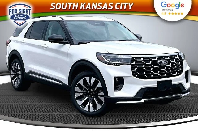 New 2026 Star White Metallic Tri-Coat Ford Platinum™ image 2