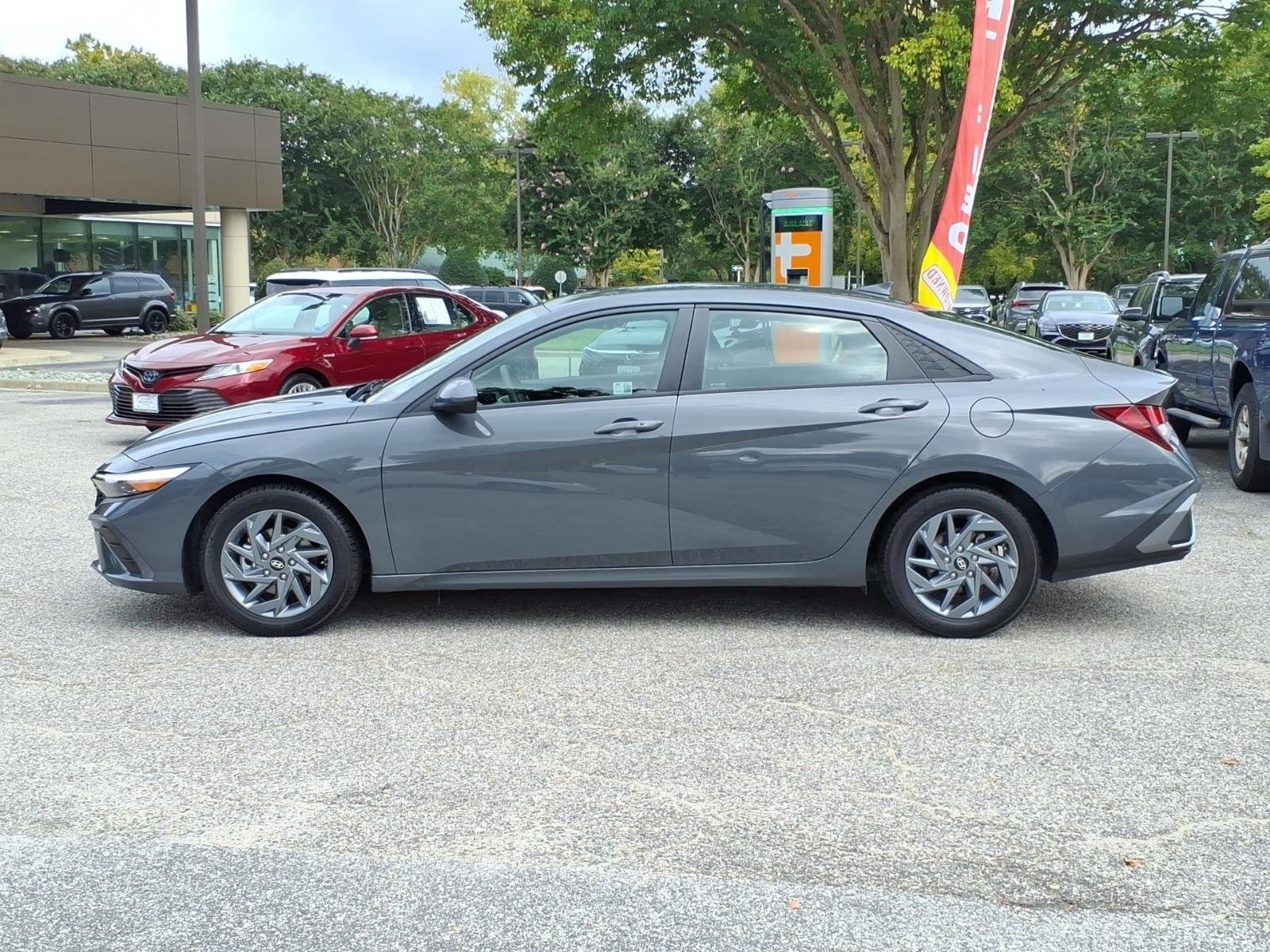 Used 2024 Ecotronic Gray Hyundai SEL image 3