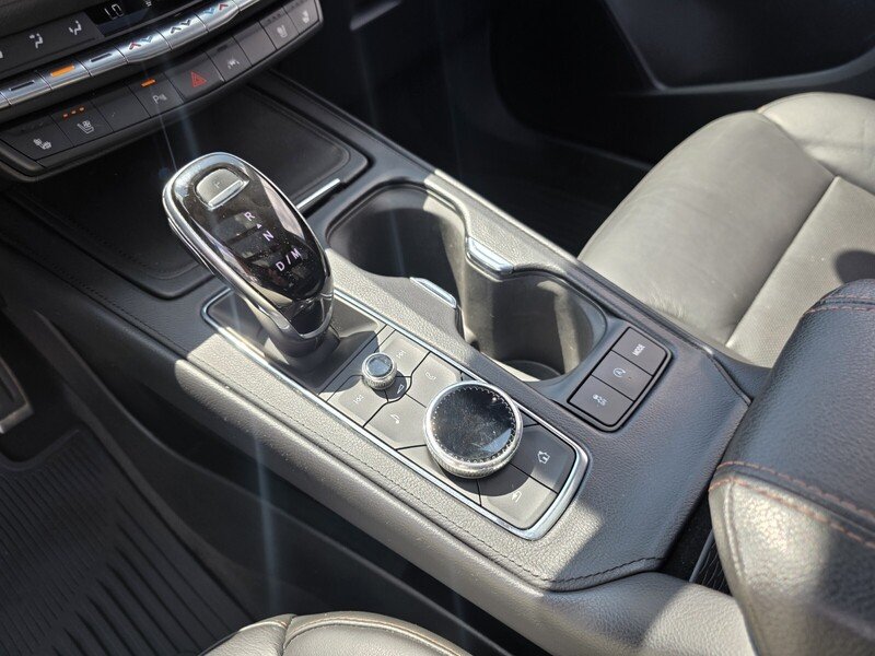 Used 2020 Shadow CADILLAC FWD 4DR SPORT image 28