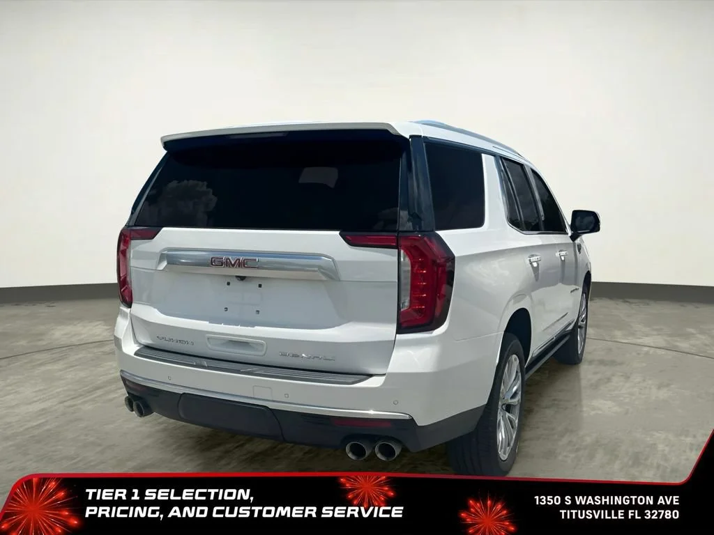 Used 2022 White Frost Tricoat GMC Denali image 9