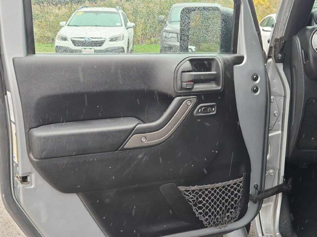 Used 2014 Gray Jeep Sport image 12