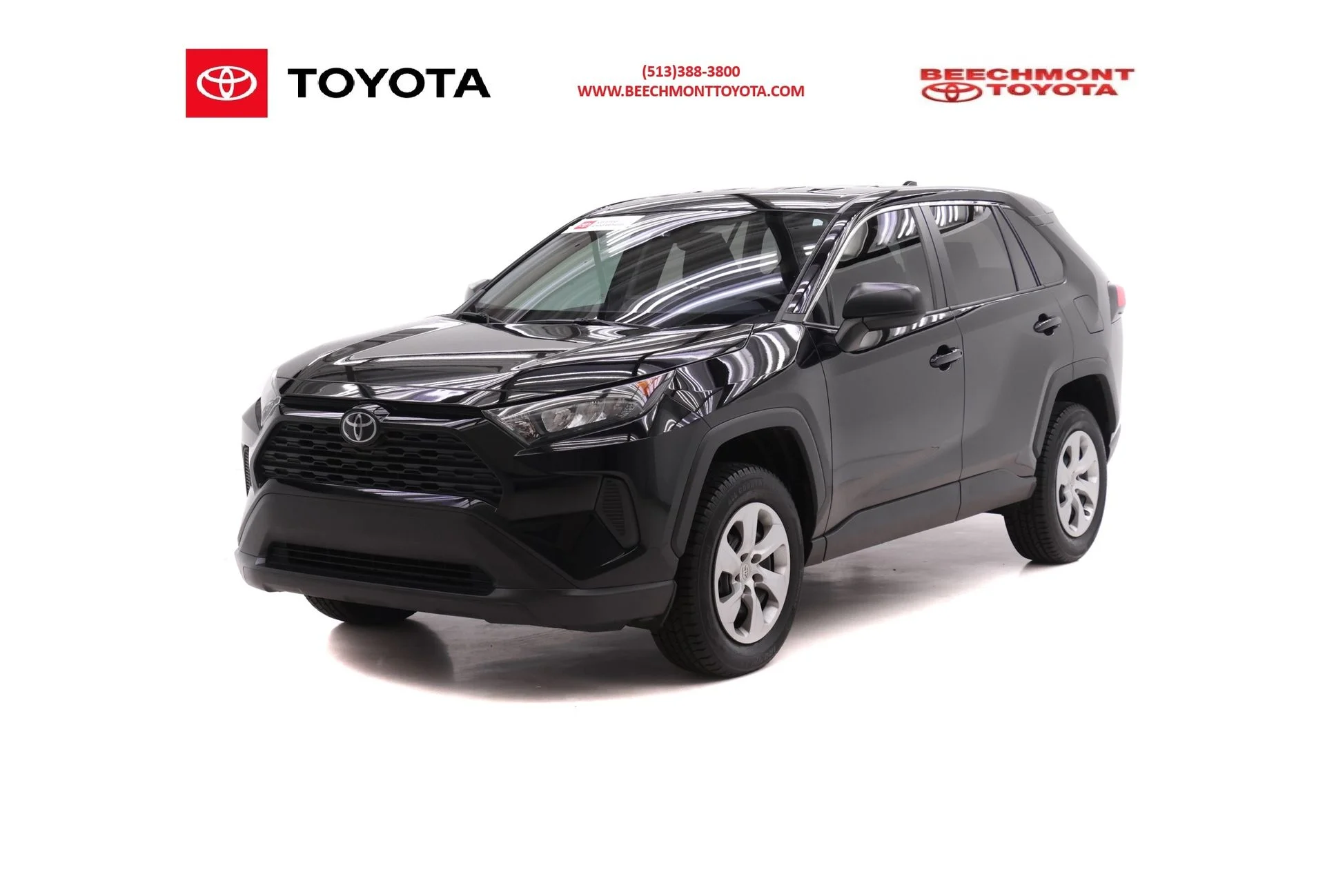 2022 Toyota RAV4 LE FWD's photo
