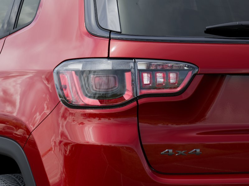 New 2026 Red Hot Pearlcoat Jeep Latitude image 47