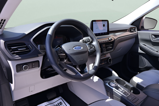 Used 2023 White Ford Active image 13