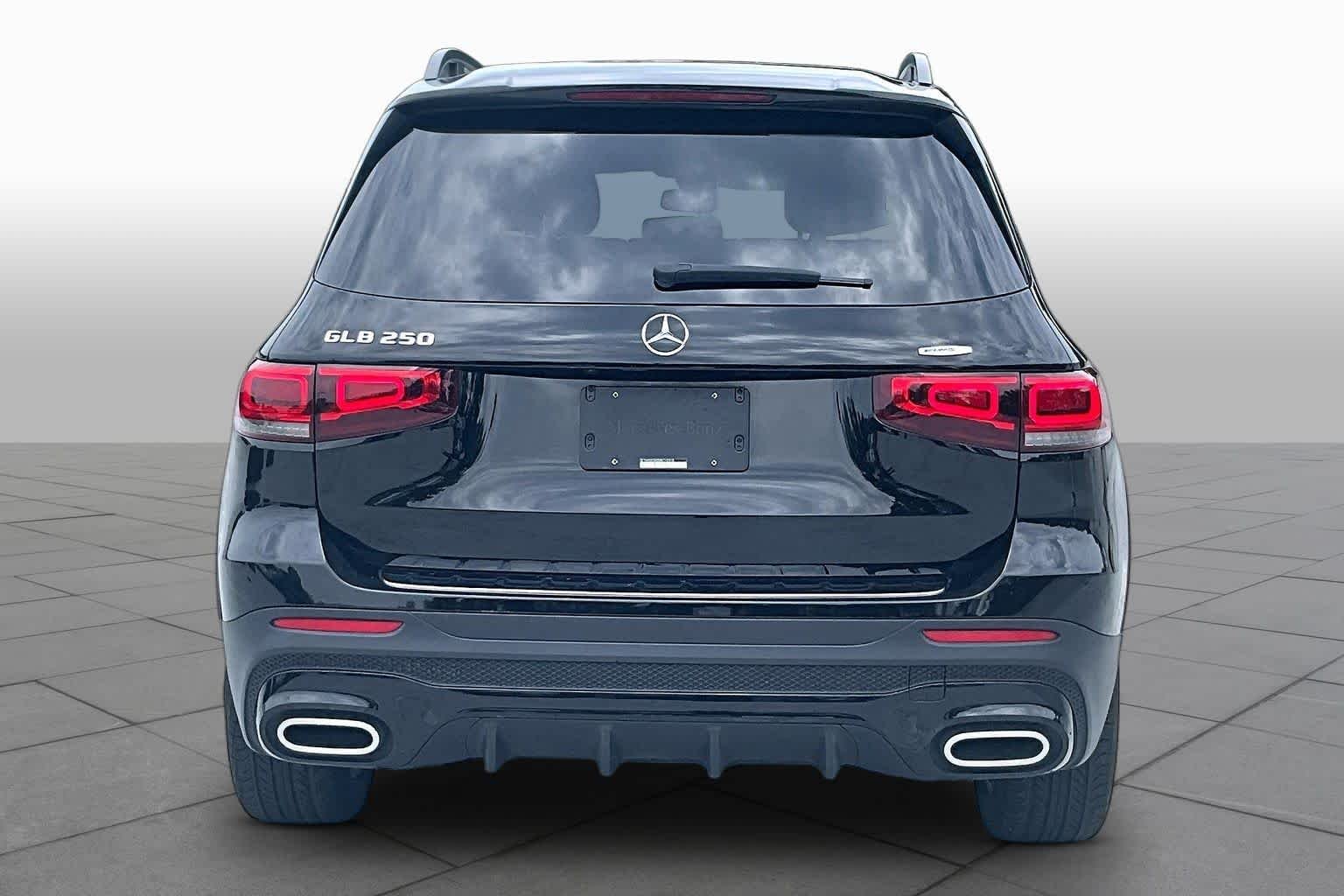 Used 2021 Night Black Mercedes-Benz GLB 250 image 5