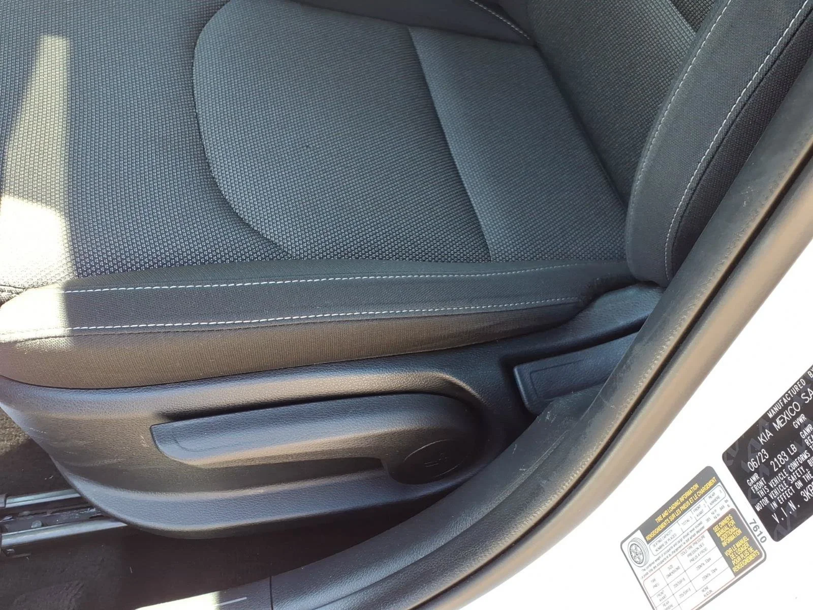 Used 2023 Snow White Pearl Kia LXS image 14