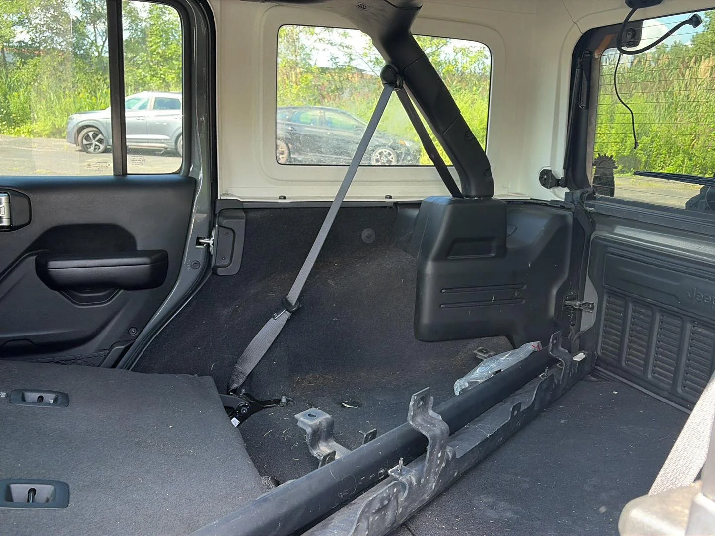 Used 2020 Sting-Gray Clearcoat Jeep Willys image 9