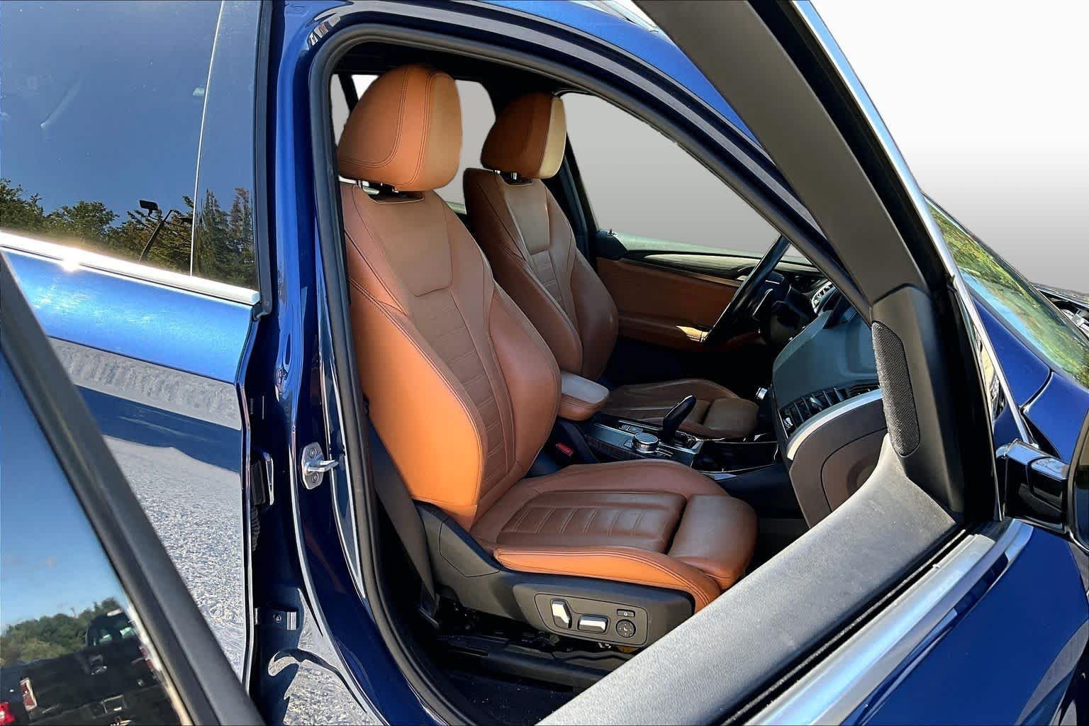 Used 2018 Phytonic Blue Metallic BMW xDrive30i image 8