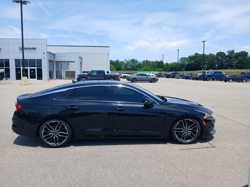 Used 2023 Black Kia GT image 9