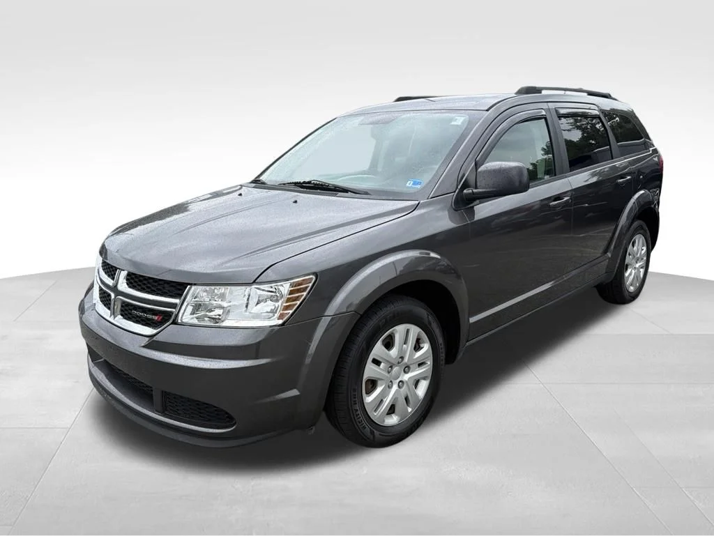 Used 2017 Gray Dodge SE image 5