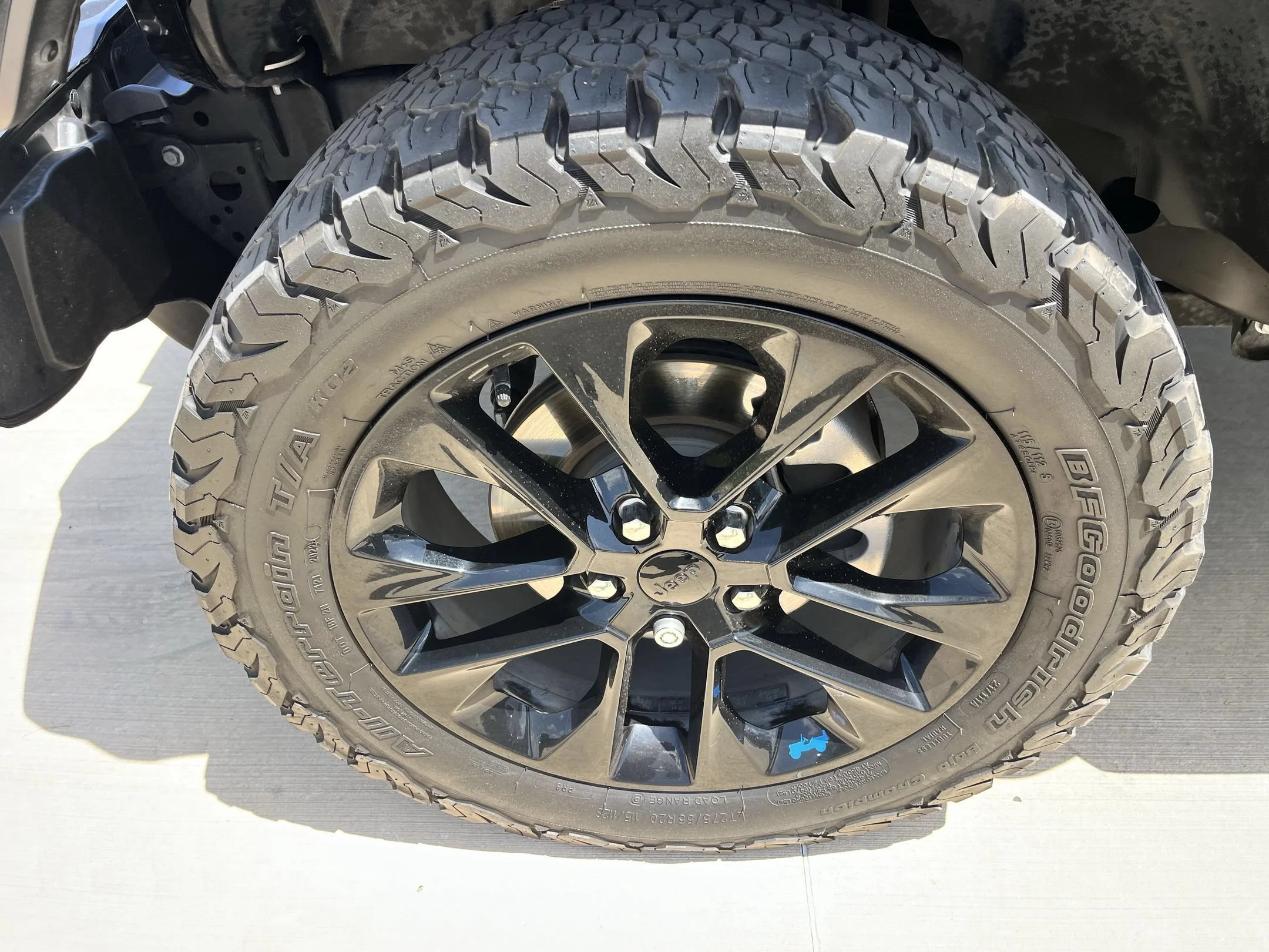 Used 2022 Black Jeep Unlimited Sahara 4xe image 28