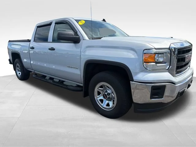 Used 2015 Silver GMC  image 9