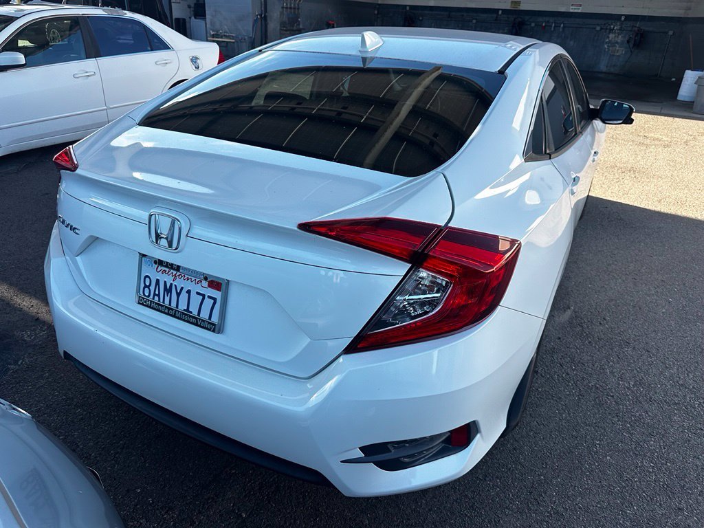 Used 2017 White Honda EX image 24
