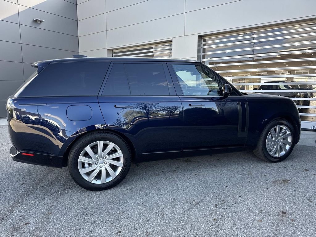 2023 Land Rover Range Rover SE - Photo 8