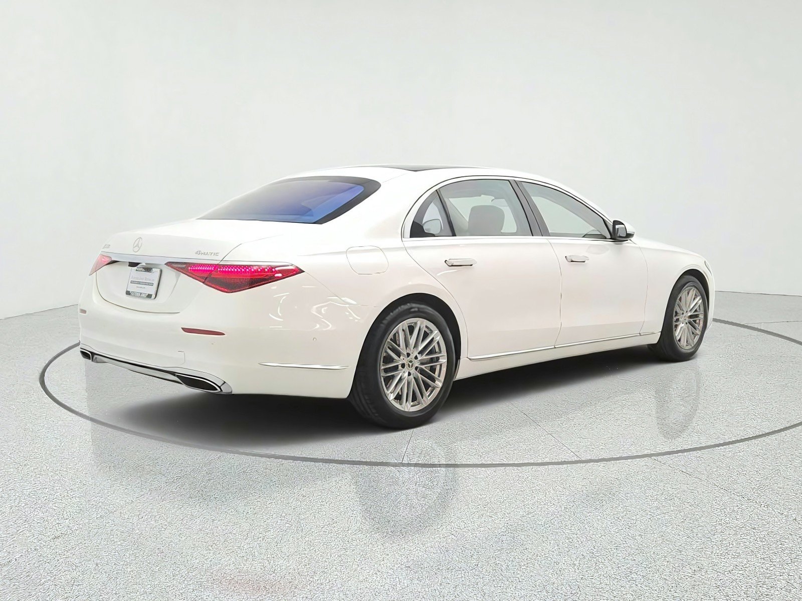 Certified Used 2021 designo Diamond White Mercedes-Benz S 580 4MATIC® Sedan image 5