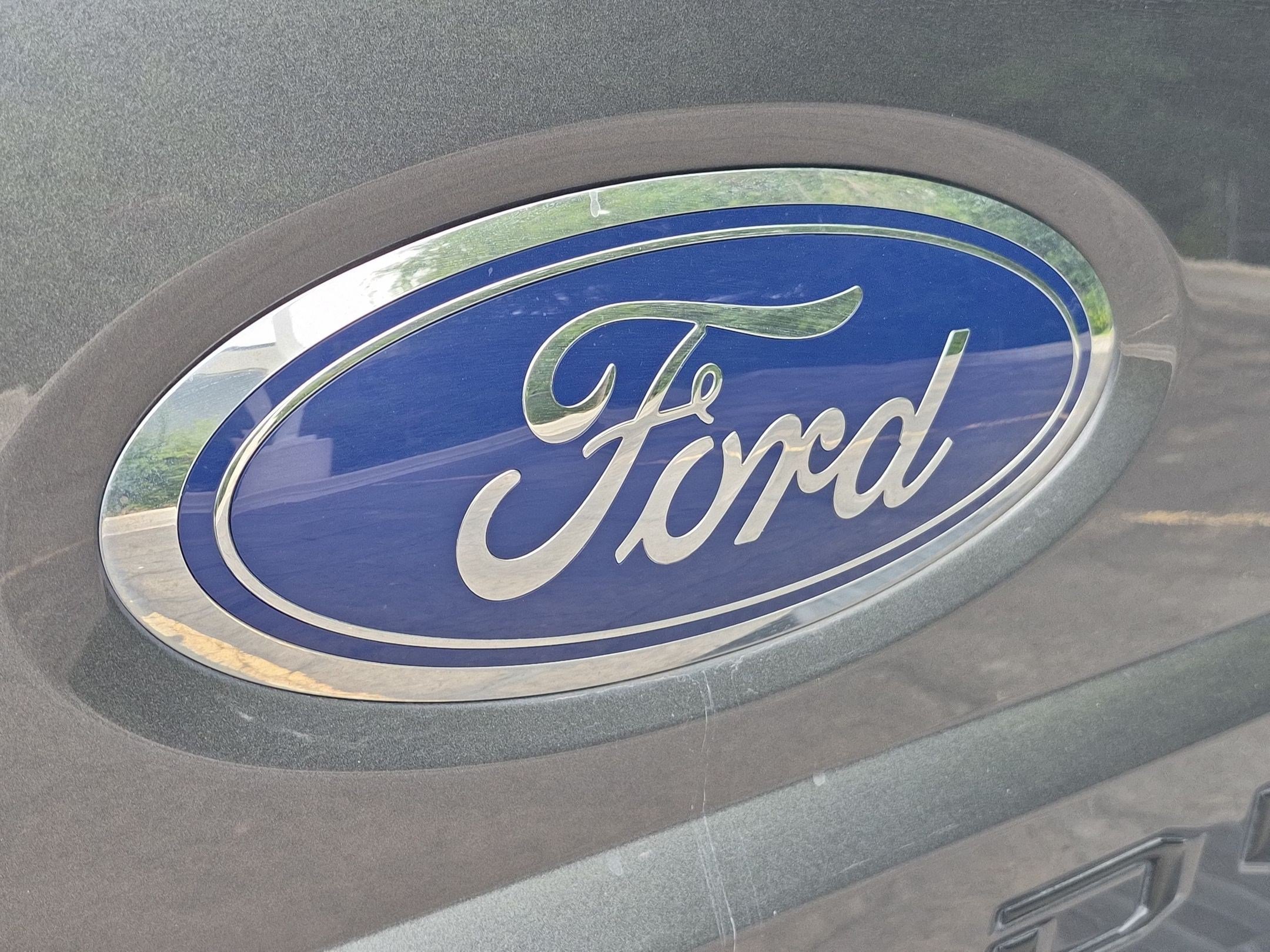 Used 2018 Gray Ford XL image 13