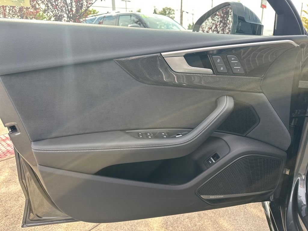 Used 2024 Daytona Gray Pearl Effect Audi 3.0T Premium Plus image 11