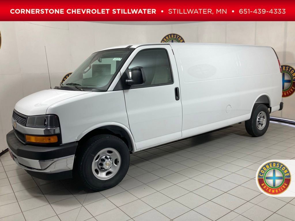 2026 Chevrolet Express 3500 Extended Work Van's photo