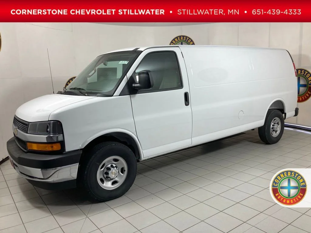 2026 Chevrolet Express 3500 Extended Work Van's photo