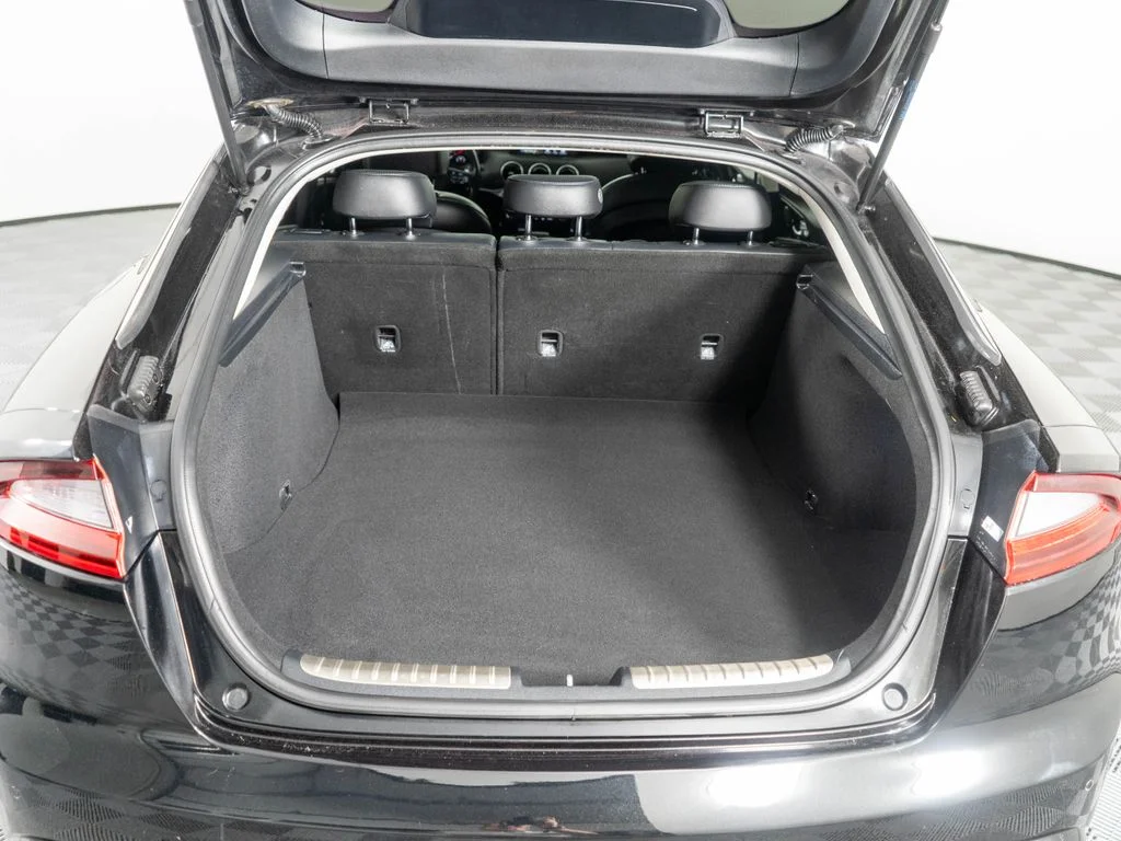 Used 2018 Black Kia Premium image 29
