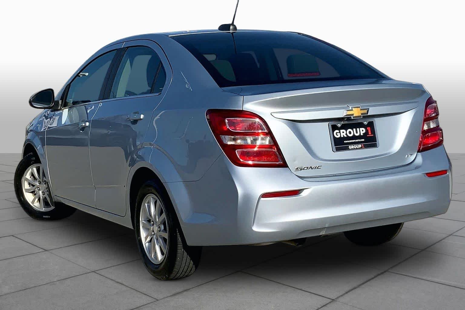 Used 2018 Arctic Blue Metallic Chevrolet LT image 12