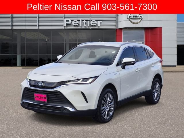Used 2021 White Toyota XLE image 3