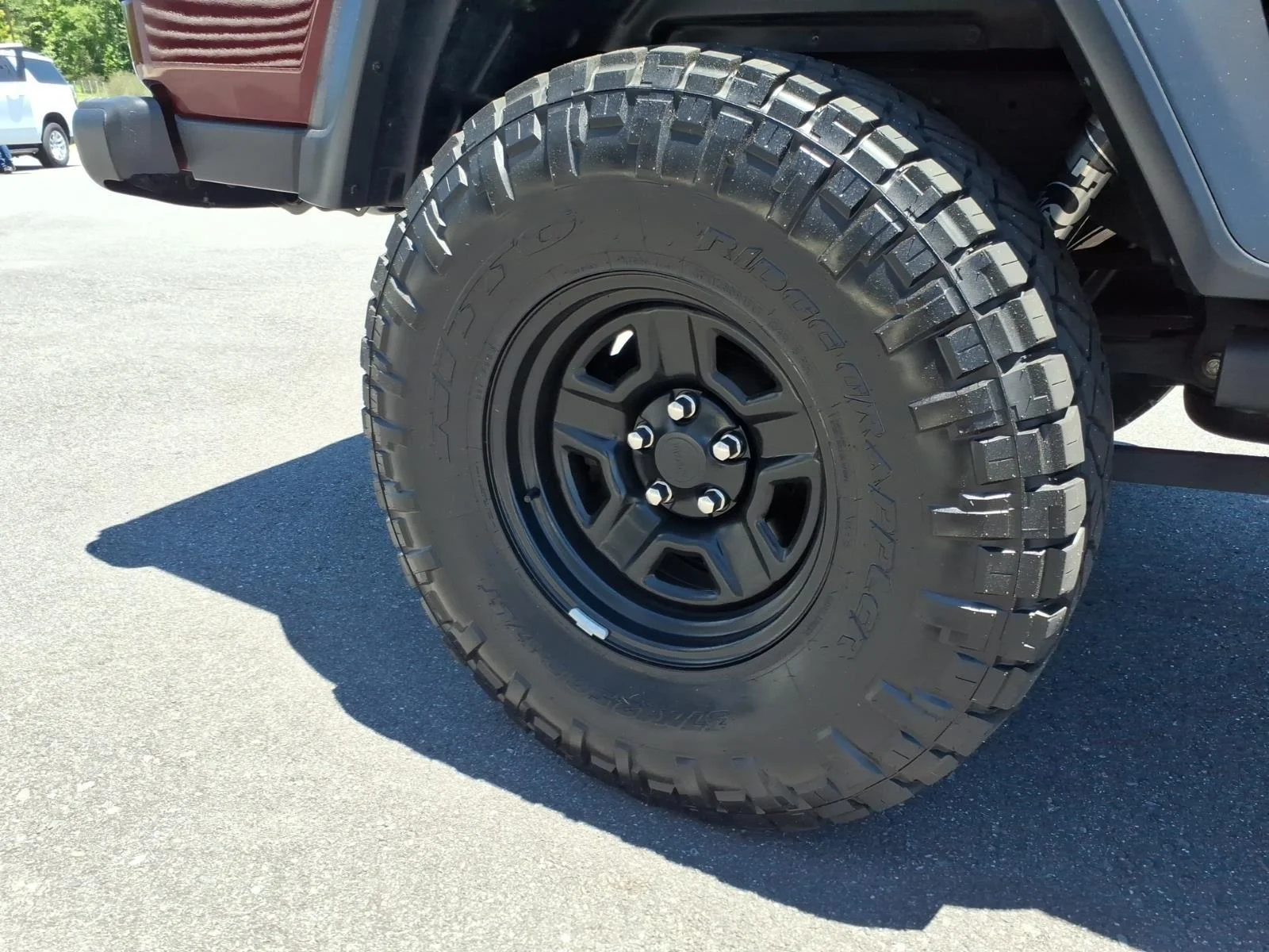 Used 2022 Snazzberry Pearlcoat Jeep Sport image 11