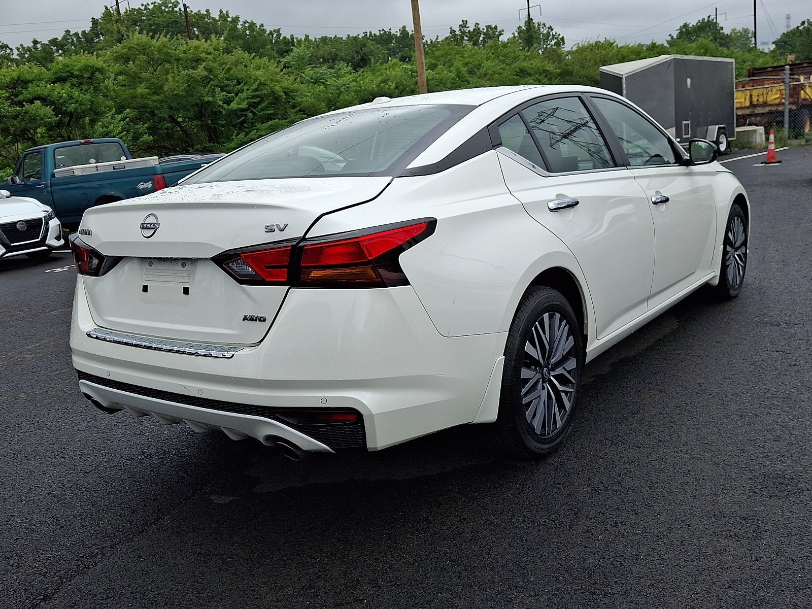 Used 2023 Pearl White Tricoat Nissan 2.5 SV image 3