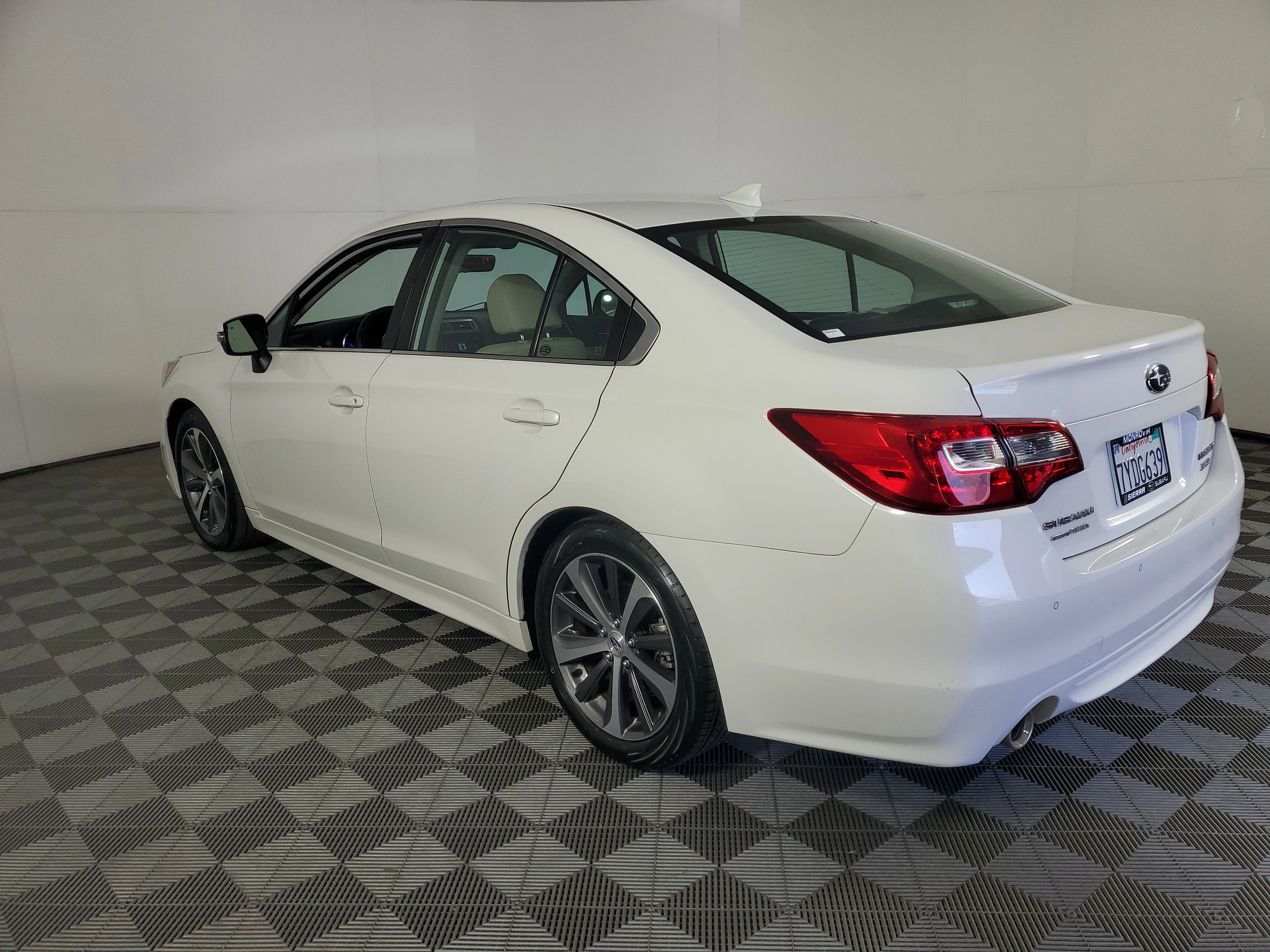 Used 2017 Crystal White Pearl Subaru Limited image 6