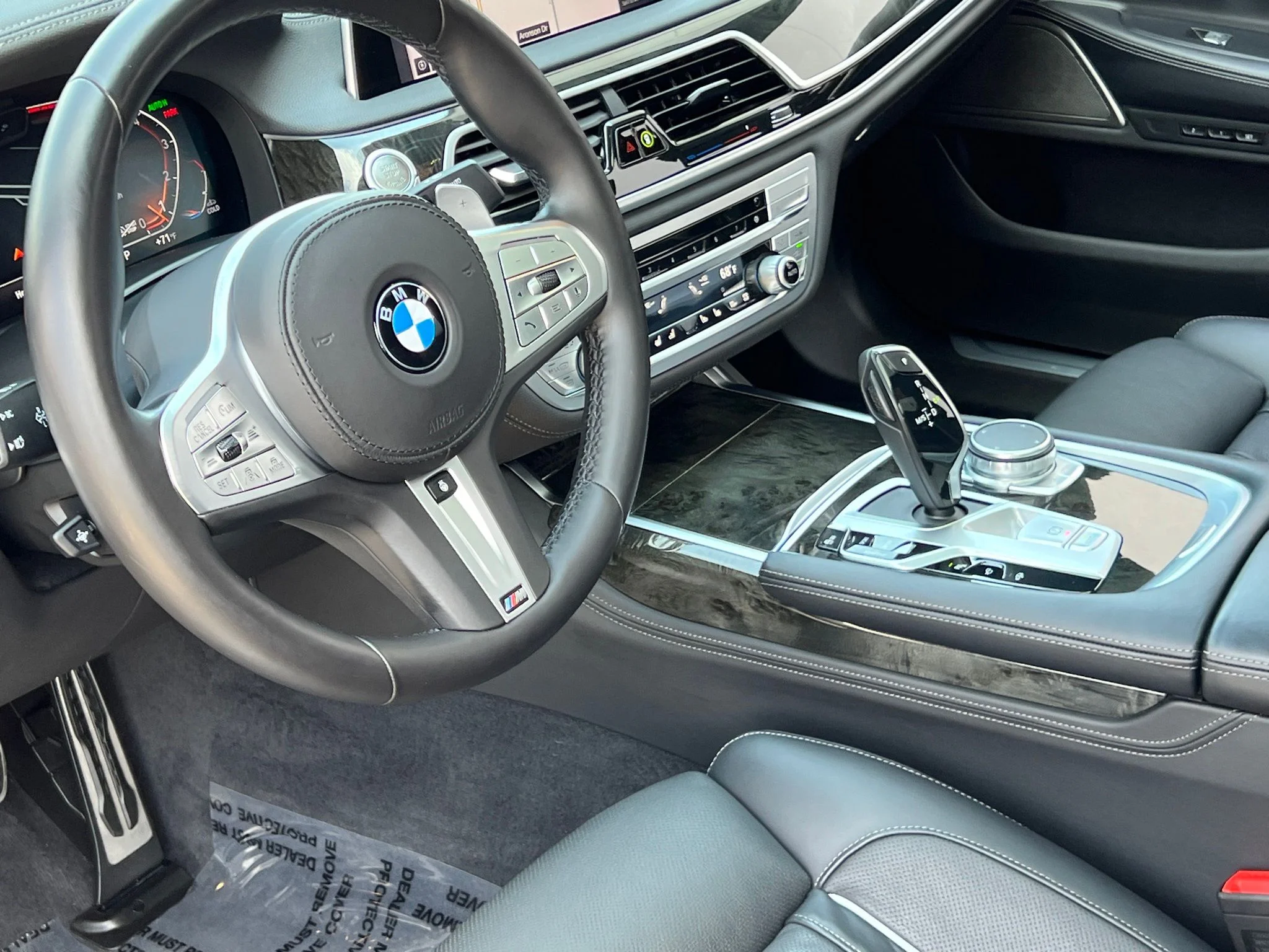 Used 2022 Blue BMW 750i xDrive image 2
