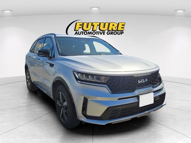 Used 2022 Silver Kia S image 1