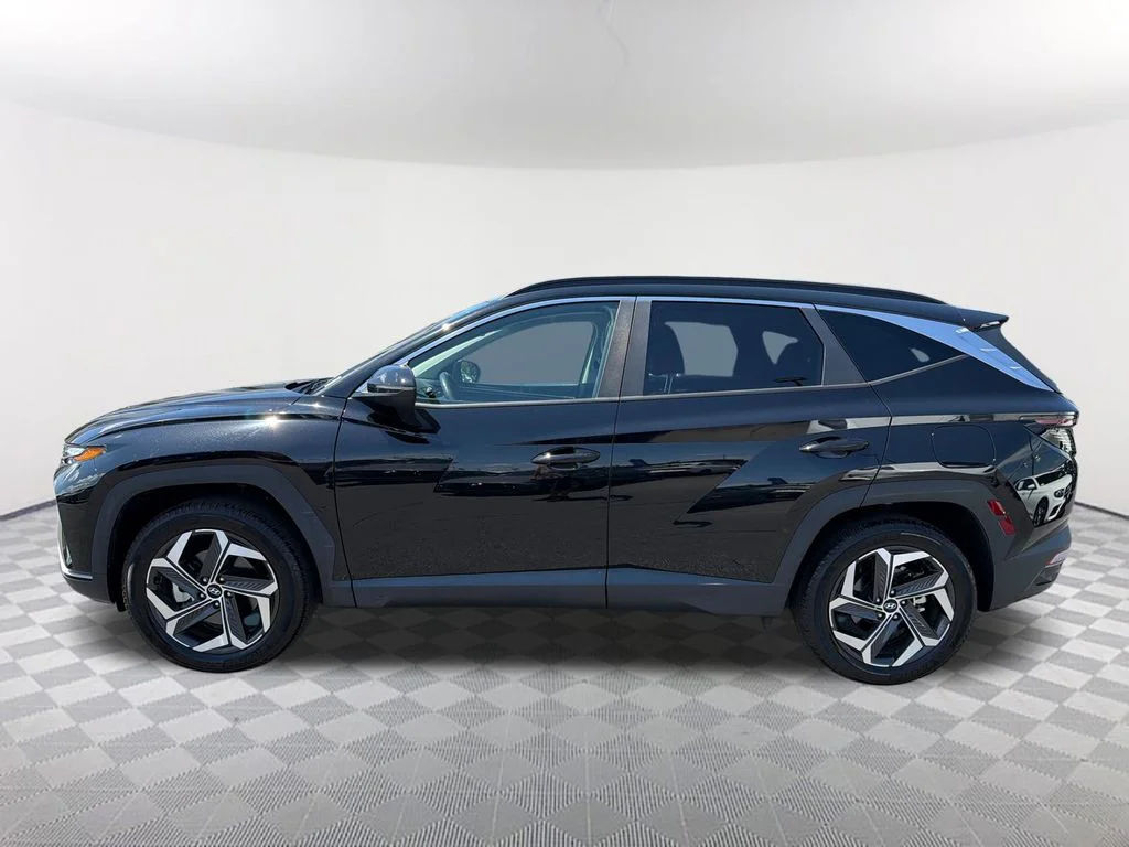 Used 2023 Black Hyundai SEL image 8