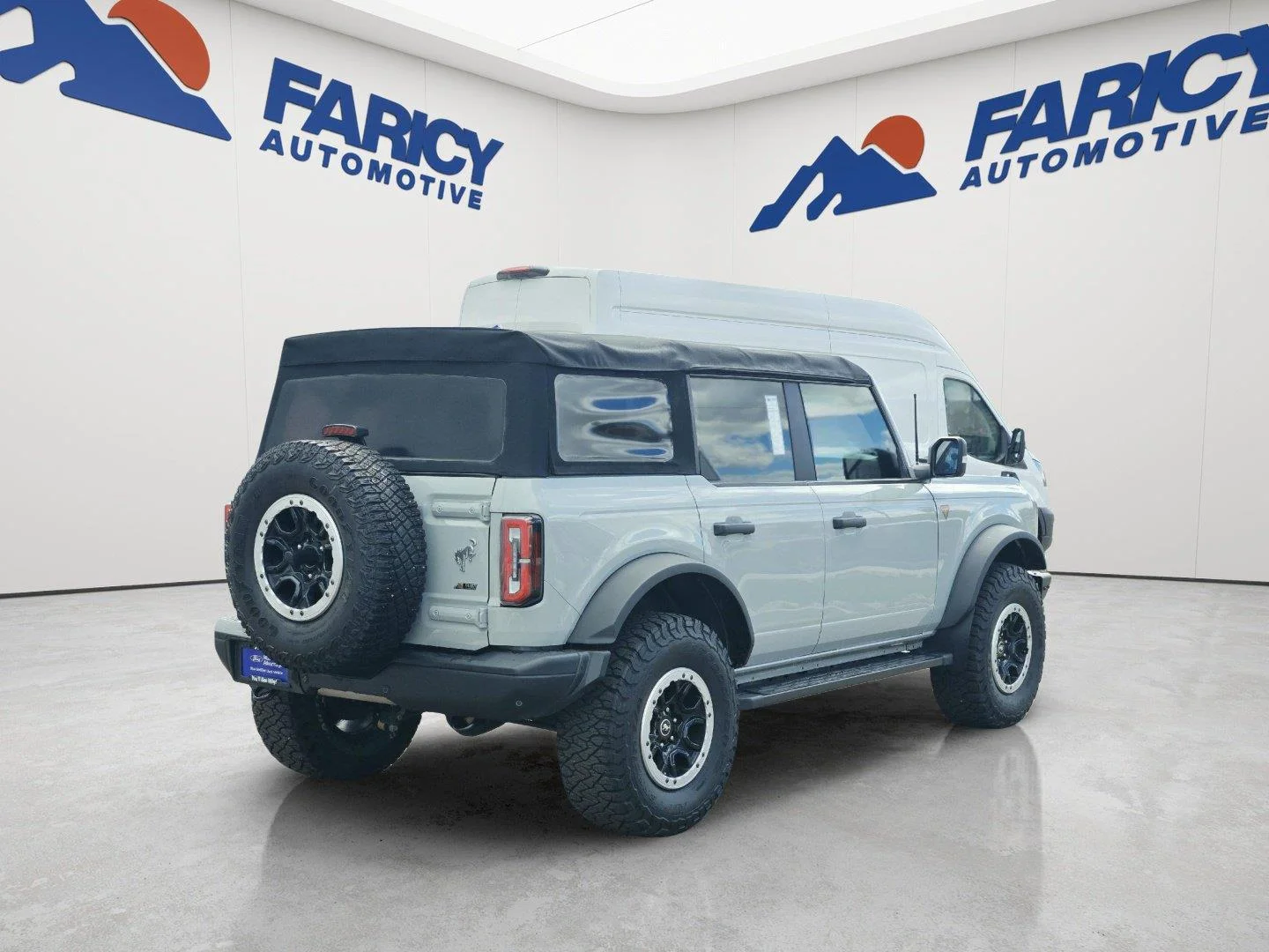Used 2022 Cactus Gray Ford Badlands Advanced image 5