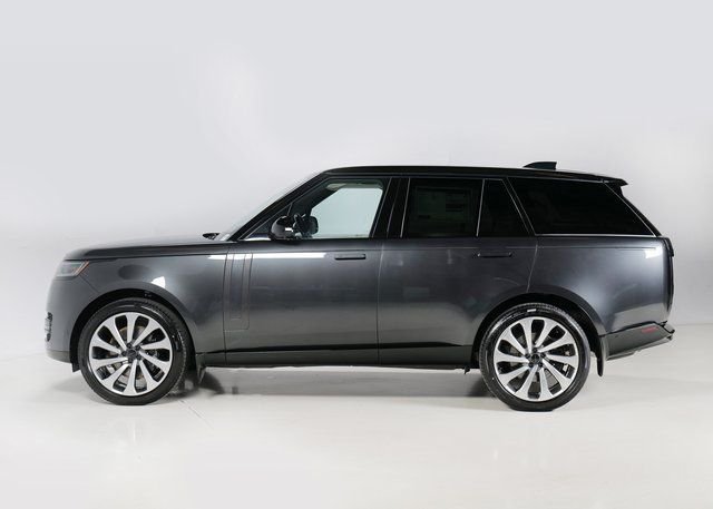 New 2026 Carpathian Grey Land Rover SE image 6