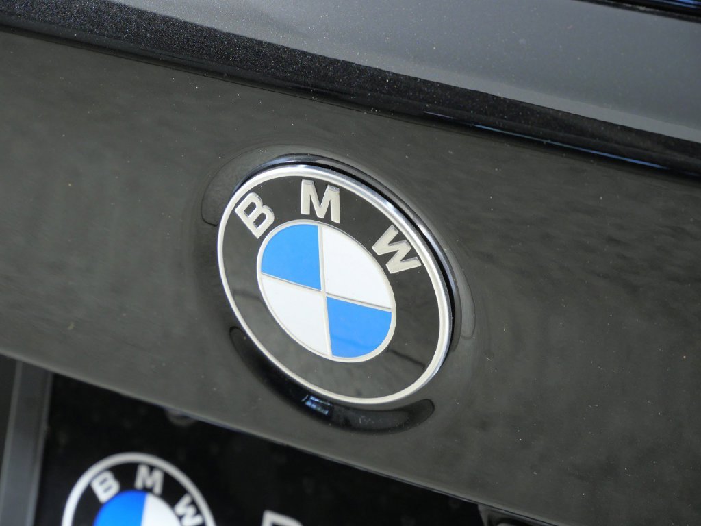 New 2026 Black Sapphire Metallic BMW 330i xDrive image 11