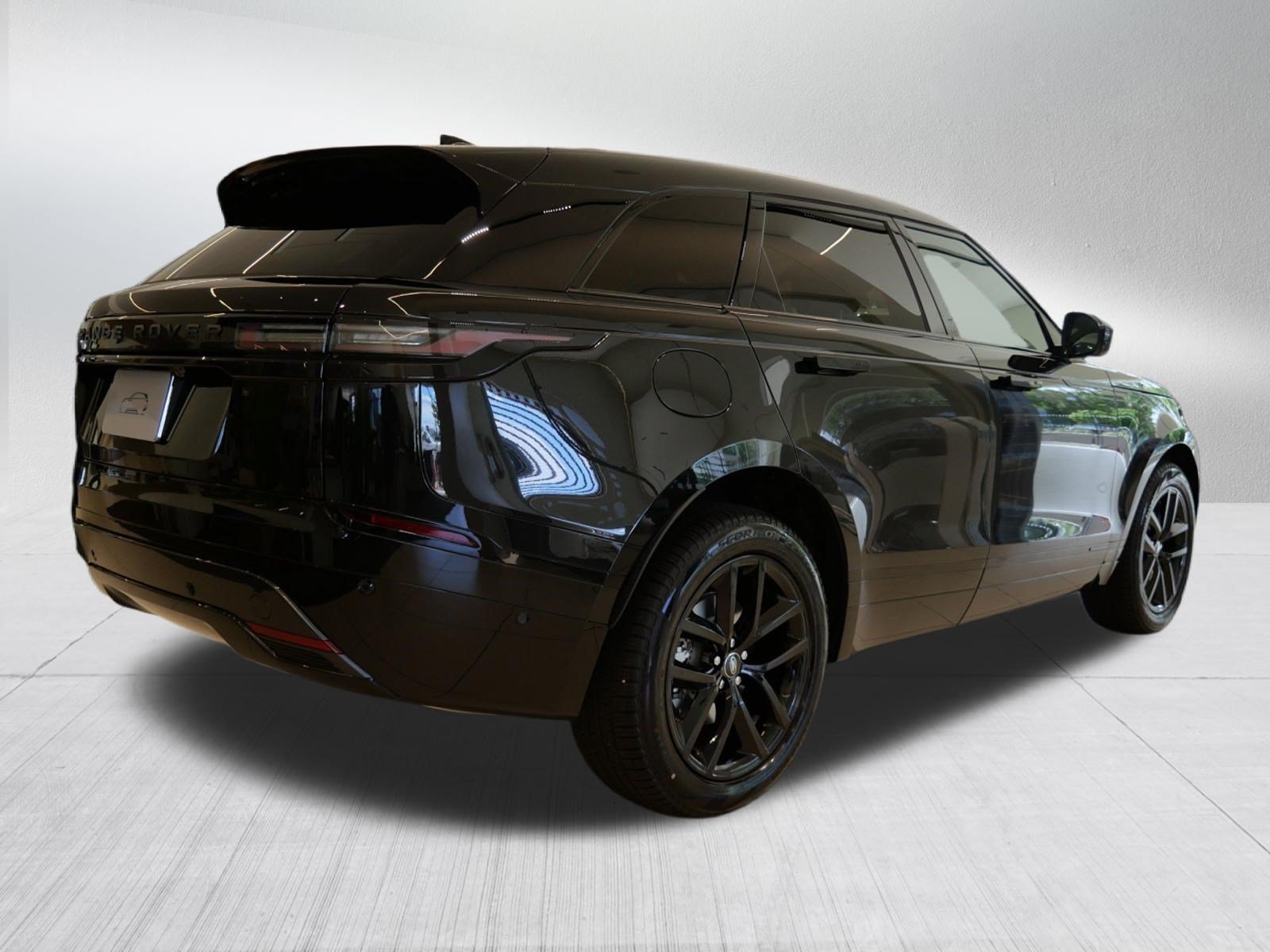 New 2026 Santorini Black LAND ROVER  image 2