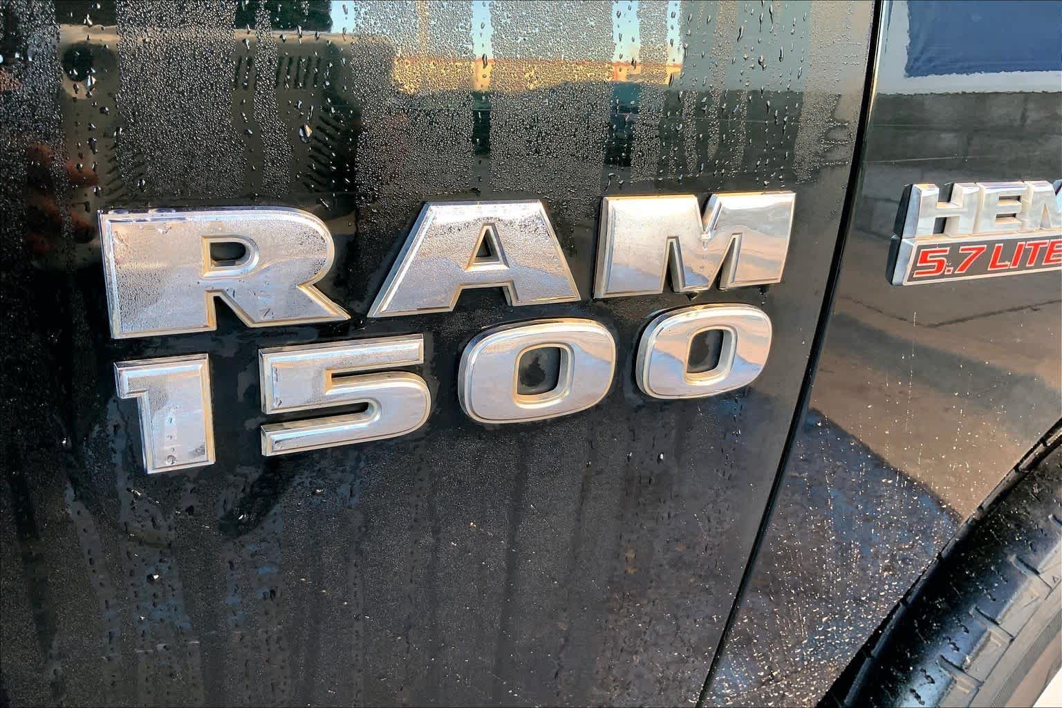 Used 2017 Black Forest Green Pearlcoat Ram Tradesman image 33