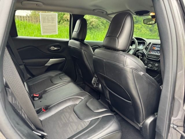 Used 2022 Crystal Metallic Jeep X image 16