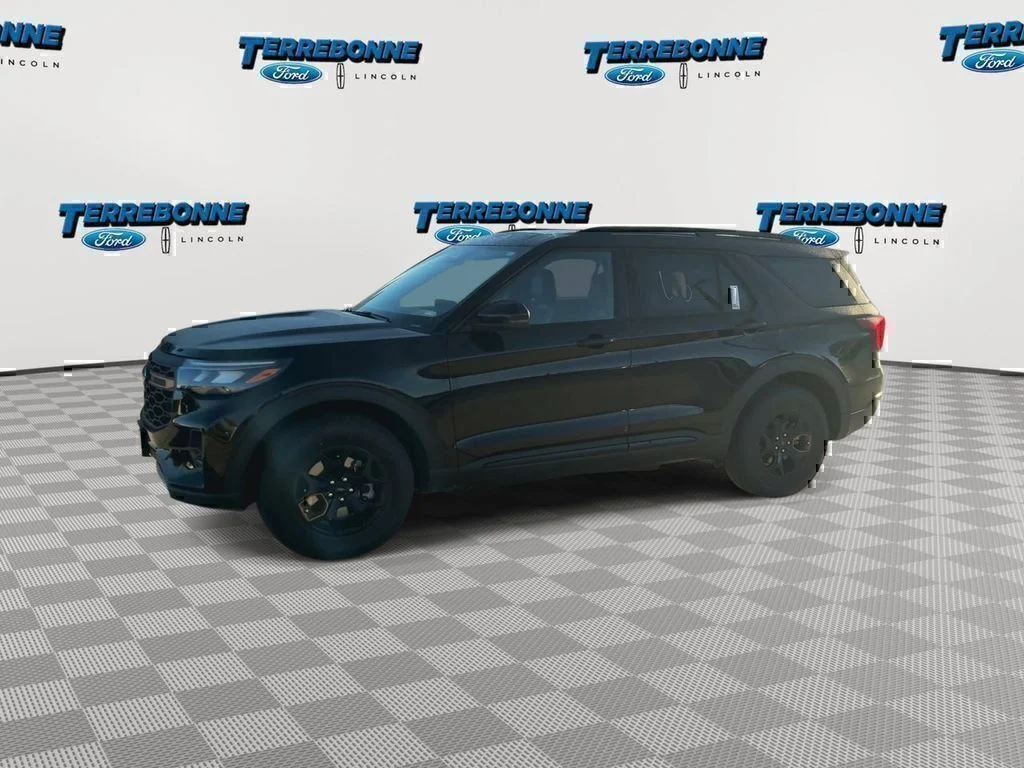 New 2026 Agate Black Metallic Ford Tremor® image 4
