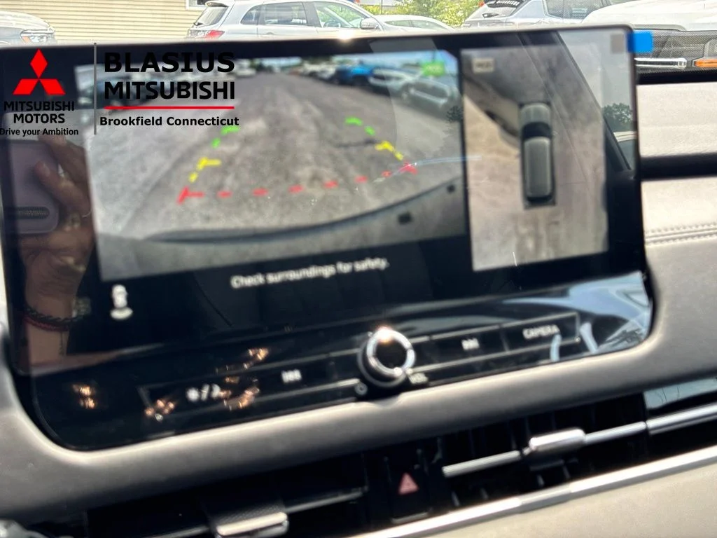 New 2026 Gray Mitsubishi SEL image 26