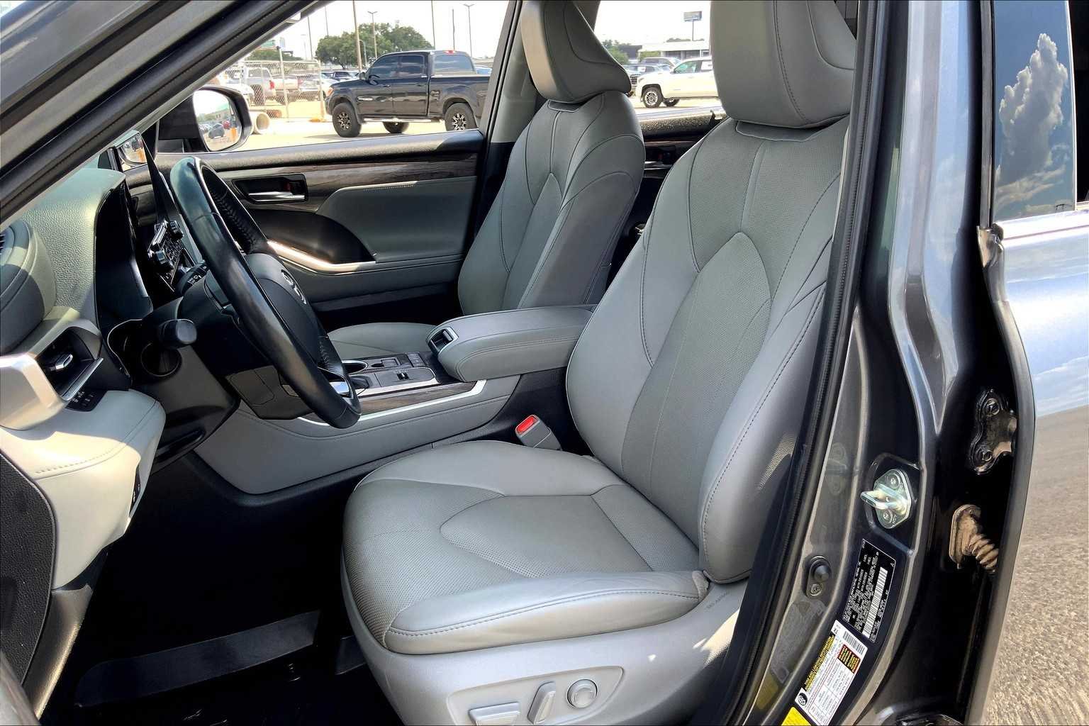 Used 2020 Magnetic Gray Metallic Toyota Limited image 8