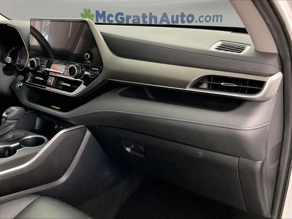 Used 2023 Beige Toyota XLE image 21