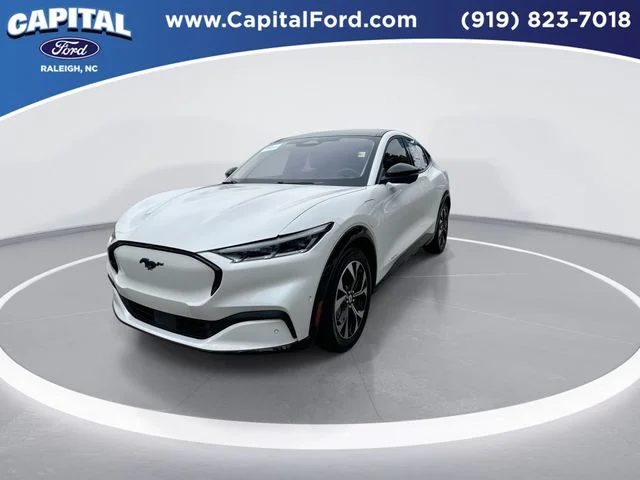 Used 2023 White Ford Premium image 4