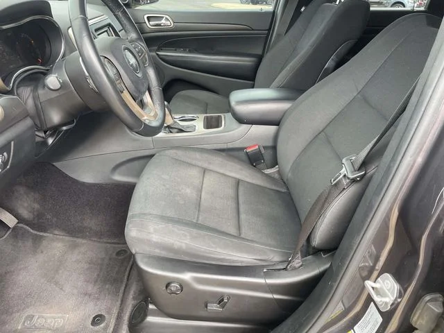 Used 2017 Gray Jeep Laredo image 10