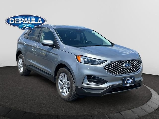 Used 2024 Silver Metallic Ford SEL image 9