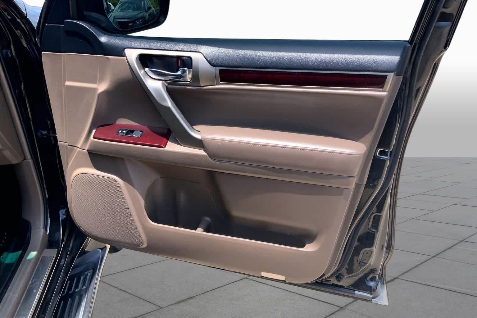 Used 2019 Black Onyx Lexus Premium image 23