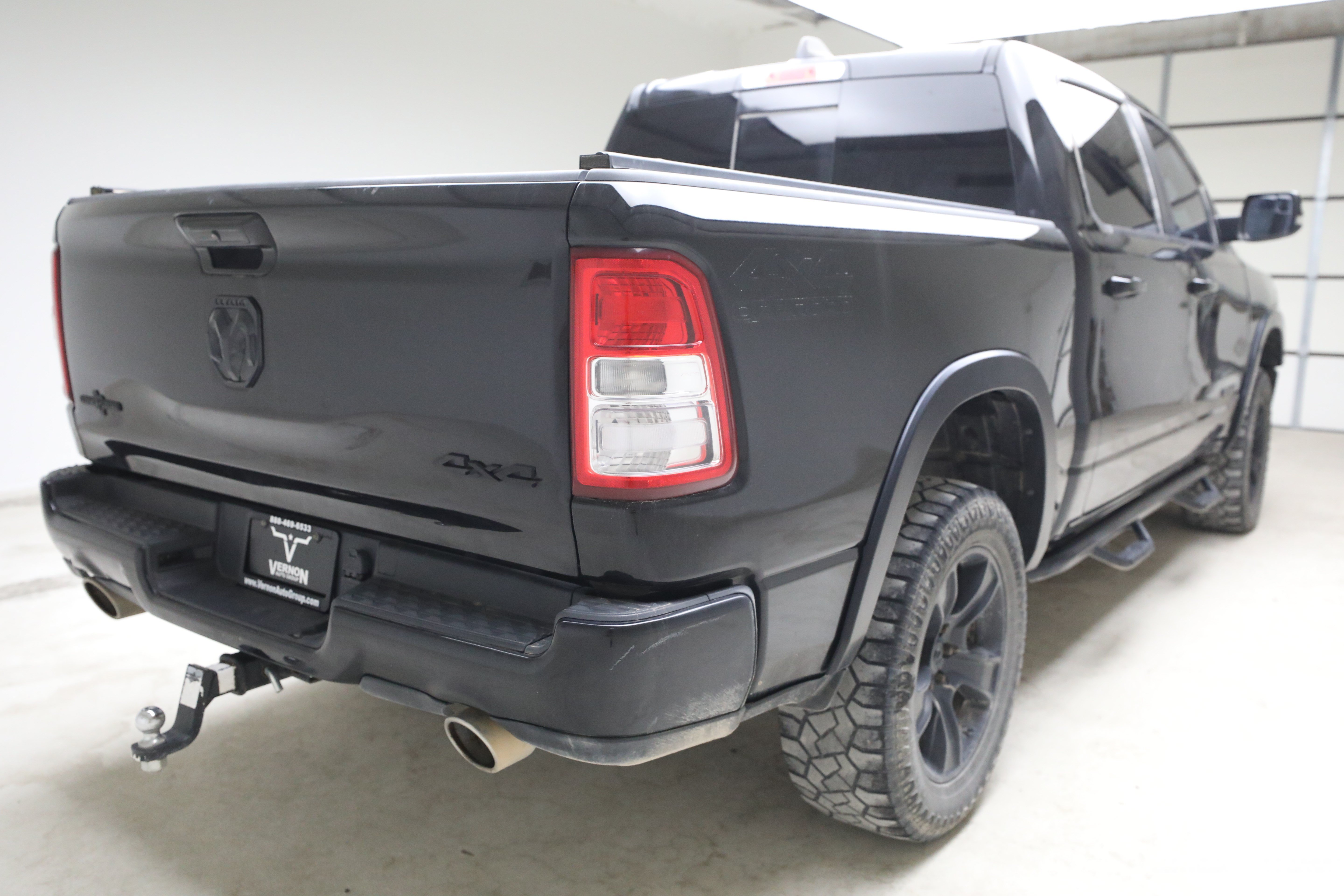 Used 2019 Diamond Black Crystal Pearlcoat Ram Y image 5