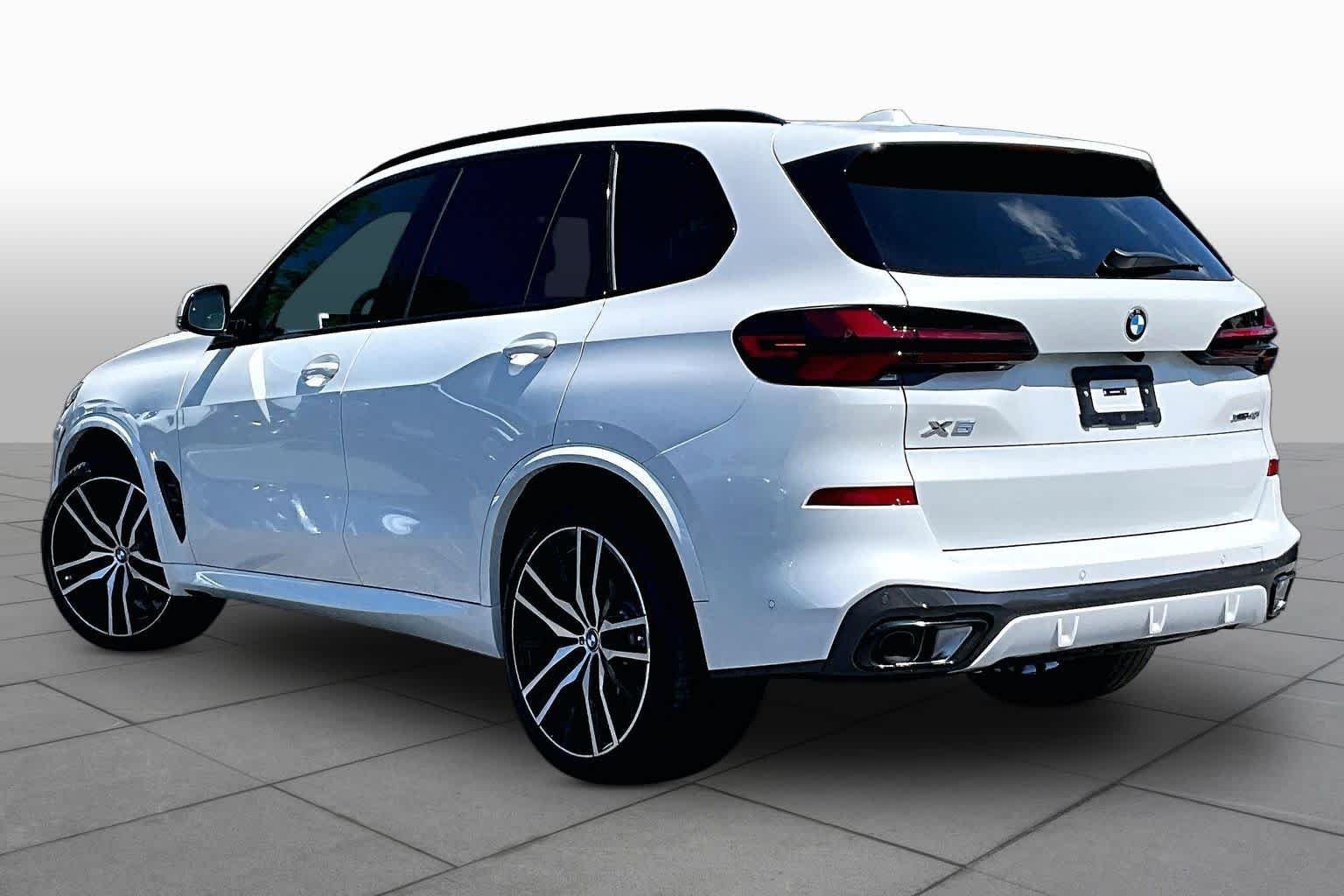 New 2026 Mineral White Metallic BMW xDrive40i image 12