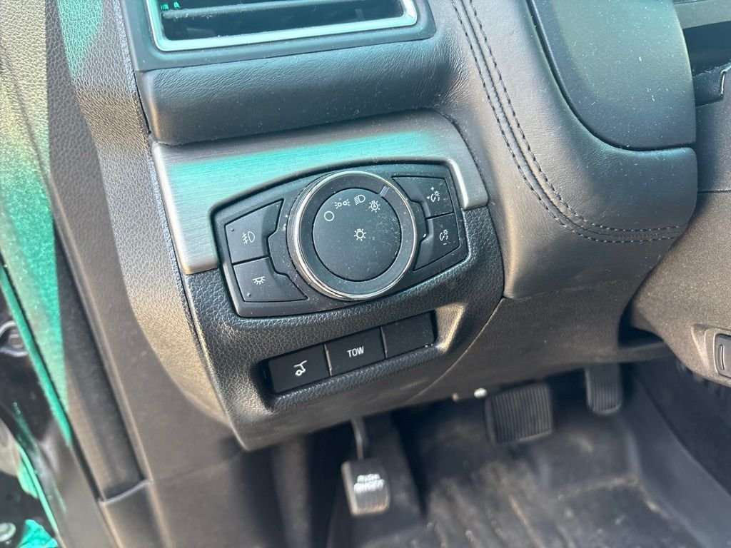Used 2016 Black Ford Platinum image 15